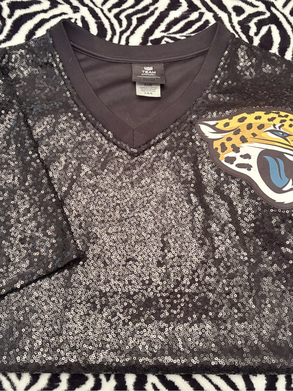 Black Sequin Women's Jersey Top with Jaguar Graphic